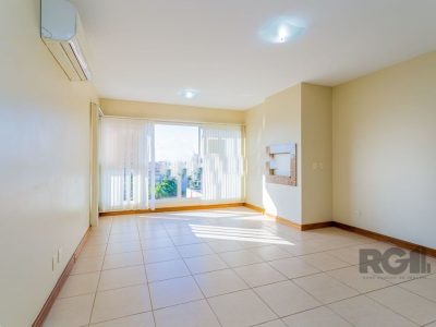 Apartamento à venda com 102m², 3 quartos, 1 suíte, 2 vagas no bairro Auxiliadora em Porto Alegre - Foto 2