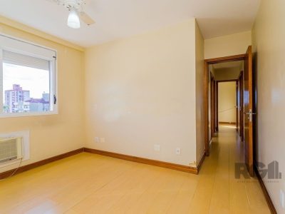 Apartamento à venda com 102m², 3 quartos, 1 suíte, 2 vagas no bairro Auxiliadora em Porto Alegre - Foto 8