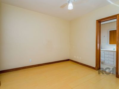 Apartamento à venda com 102m², 3 quartos, 1 suíte, 2 vagas no bairro Auxiliadora em Porto Alegre - Foto 9