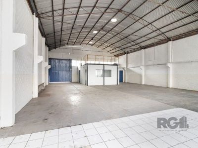 Depósito/Pavilhão à venda com 300m² no bairro Petrópolis em Porto Alegre - Foto 3