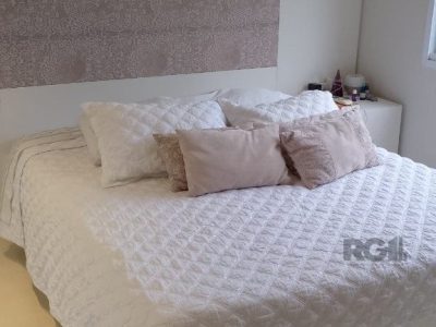 Apartamento à venda com 102m², 2 quartos, 1 suíte, 2 vagas no bairro Auxiliadora em Porto Alegre - Foto 7