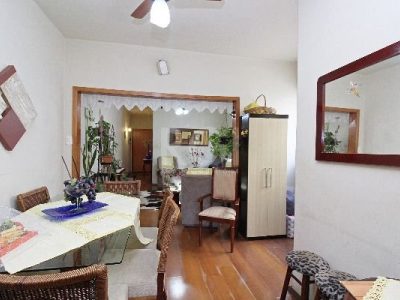 Apartamento à venda com 84m², 2 quartos no bairro Medianeira em Porto Alegre - Foto 4