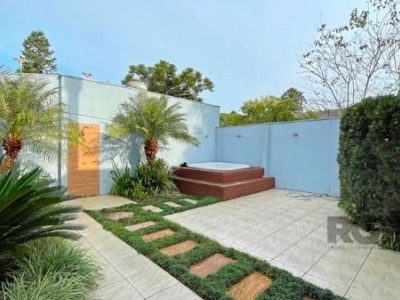 Casa à venda com 350m², 3 suítes, 4 vagas no bairro Ipanema em Porto Alegre - Foto 4