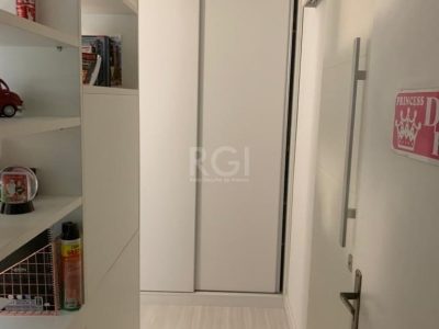 Casa à venda com 323m², 4 quartos, 2 suítes, 3 vagas no bairro Jardim Itu em Porto Alegre - Foto 21