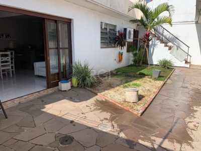 Casa à venda com 323m², 4 quartos, 2 suítes, 3 vagas no bairro Jardim Itu em Porto Alegre - Foto 29