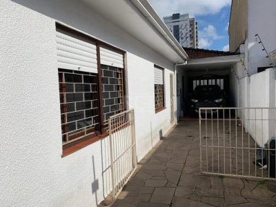 Casa à venda com 323m², 4 quartos, 2 suítes, 3 vagas no bairro Jardim Itu em Porto Alegre - Foto 31