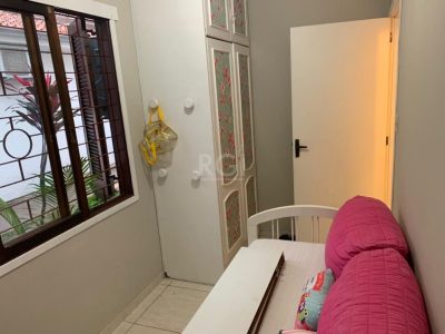 Casa à venda com 323m², 4 quartos, 2 suítes, 3 vagas no bairro Jardim Itu em Porto Alegre - Foto 41