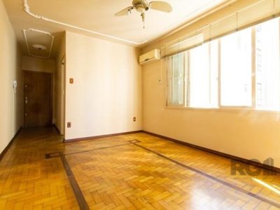 Apartamento à venda com 73m², 2 quartos no bairro Floresta em Porto Alegre - Foto 2