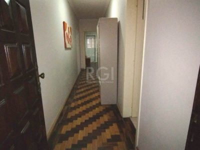 Apartamento à venda com 86m², 3 quartos, 1 suíte no bairro Centro Histórico em Porto Alegre - Foto 3