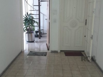 Cobertura à venda com 79m², 2 quartos, 1 vaga no bairro Santana em Porto Alegre - Foto 2