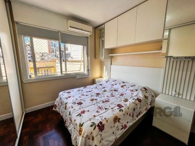 Apartamento à venda com 74m², 2 quartos, 1 vaga no bairro Centro Histórico em Porto Alegre - Foto 17