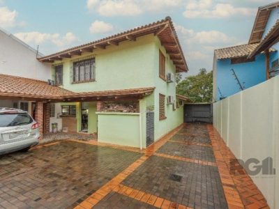 Casa à venda com 280m², 3 quartos, 2 suítes, 8 vagas no bairro Partenon em Porto Alegre - Foto 24