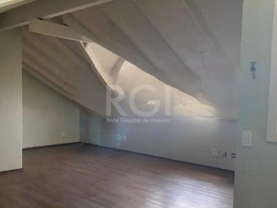 Casa Condominio à venda com 195m², 3 quartos, 1 suíte, 2 vagas no bairro Menino Deus em Porto Alegre - Foto 4