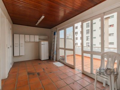 Cobertura à venda com 122m², 2 quartos, 2 vagas no bairro Santana em Porto Alegre - Foto 42