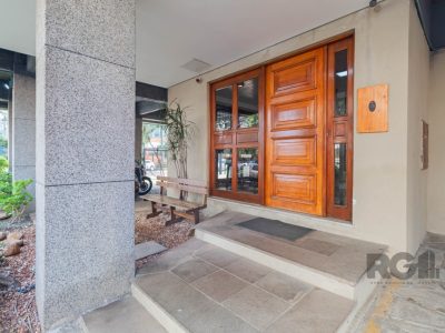 Cobertura à venda com 122m², 2 quartos, 2 vagas no bairro Santana em Porto Alegre - Foto 2