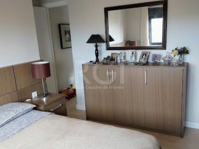 Apartamento à venda com 57m², 2 quartos, 1 suíte, 1 vaga no bairro Santana em Porto Alegre - Foto 4