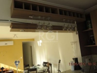 Apartamento à venda com 119m², 3 quartos, 1 suíte, 1 vaga no bairro Santana em Porto Alegre - Foto 7