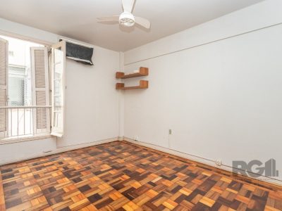 Apartamento à venda com 54m², 2 quartos no bairro Centro em Porto Alegre - Foto 5