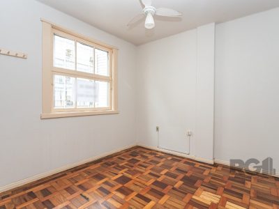 Apartamento à venda com 54m², 2 quartos no bairro Centro em Porto Alegre - Foto 11