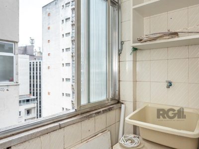 Apartamento à venda com 54m², 2 quartos no bairro Centro em Porto Alegre - Foto 18