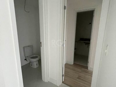 Apartamento à venda com 50m², 1 quarto, 1 suíte, 1 vaga no bairro Passo d'Areia em Porto Alegre - Foto 9