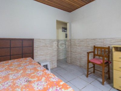 Casa à venda com 89m², 3 quartos, 1 suíte no bairro Menino Deus em Porto Alegre - Foto 9