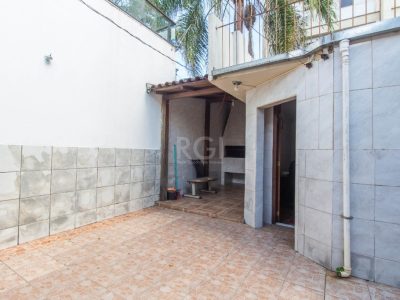 Casa à venda com 89m², 3 quartos, 1 suíte no bairro Menino Deus em Porto Alegre - Foto 21