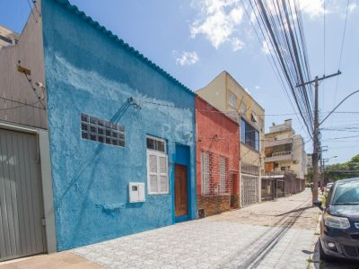 Casa à venda com 89m², 3 quartos, 1 suíte no bairro Menino Deus em Porto Alegre - Foto 31