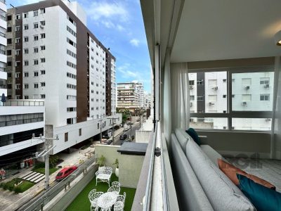 Apartamento à venda com 95m², 3 quartos, 1 suíte, 2 vagas no bairro Navegantes em Capão da Canoa - Foto 11