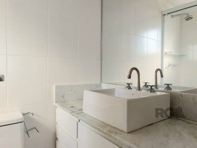 Apartamento à venda com 75m², 3 quartos, 1 suíte, 2 vagas no bairro Tristeza em Porto Alegre - Foto 16