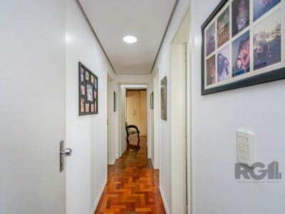 Cobertura à venda com 191m², 3 quartos, 1 suíte, 1 vaga no bairro Centro Histórico em Porto Alegre - Foto 10