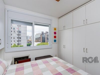 Cobertura à venda com 191m², 3 quartos, 1 suíte, 1 vaga no bairro Centro Histórico em Porto Alegre - Foto 13