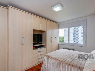 Cobertura à venda com 191m², 3 quartos, 1 suíte, 1 vaga no bairro Centro Histórico em Porto Alegre - Foto 19