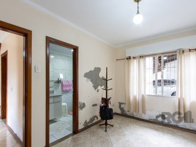 Casa à venda com 250m², 3 quartos, 1 suíte, 5 vagas no bairro Tristeza em Porto Alegre - Foto 9