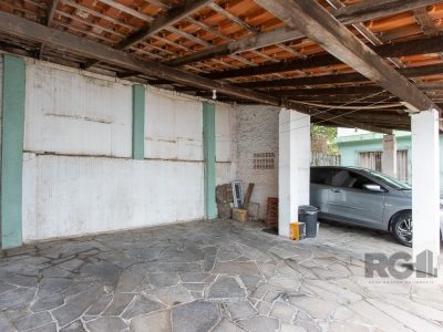 Casa à venda com 250m², 3 quartos, 1 suíte, 5 vagas no bairro Tristeza em Porto Alegre - Foto 46