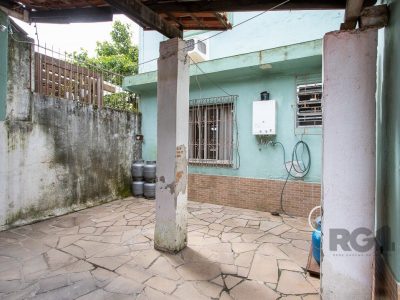 Casa à venda com 250m², 3 quartos, 1 suíte, 5 vagas no bairro Tristeza em Porto Alegre - Foto 48