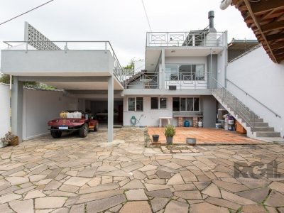 Casa à venda com 250m², 3 quartos, 1 suíte, 5 vagas no bairro Tristeza em Porto Alegre - Foto 49