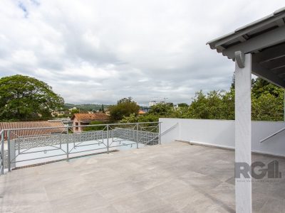 Casa à venda com 250m², 3 quartos, 1 suíte, 5 vagas no bairro Tristeza em Porto Alegre - Foto 68