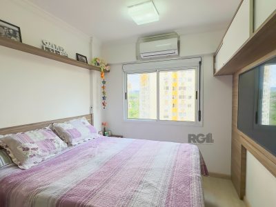 Apartamento à venda com 66m², 3 quartos, 1 suíte, 1 vaga no bairro Partenon em Porto Alegre - Foto 18