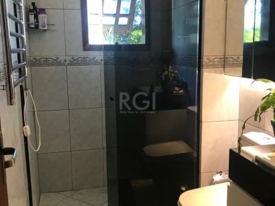 Casa à venda com 300m², 3 quartos, 1 suíte, 4 vagas no bairro Ipanema em Porto Alegre - Foto 20