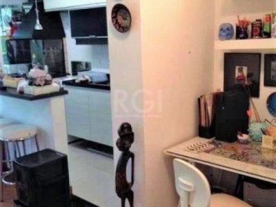 Apartamento à venda com 45m², 1 quarto, 1 suíte, 1 vaga no bairro Ipanema em Porto Alegre - Foto 4