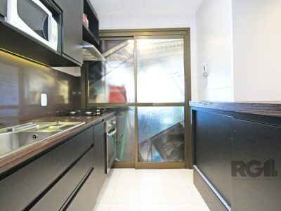 Apartamento à venda com 72m², 2 quartos, 1 suíte, 1 vaga no bairro Passo d'Areia em Porto Alegre - Foto 2