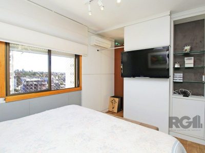 Apartamento à venda com 72m², 2 quartos, 1 suíte, 1 vaga no bairro Passo d'Areia em Porto Alegre - Foto 16