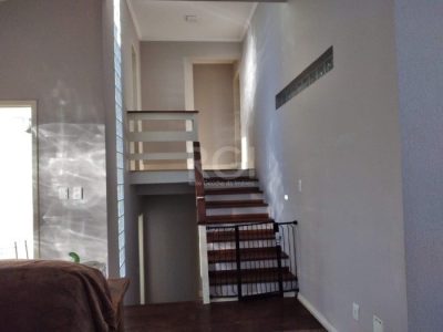 Casa à venda com 139m², 4 quartos, 1 suíte, 5 vagas no bairro Ipanema em Porto Alegre - Foto 12