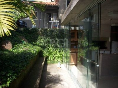 Casa à venda com 139m², 4 quartos, 1 suíte, 5 vagas no bairro Ipanema em Porto Alegre - Foto 8