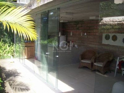 Casa à venda com 139m², 4 quartos, 1 suíte, 5 vagas no bairro Ipanema em Porto Alegre - Foto 9