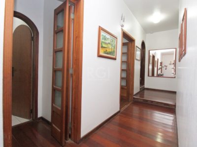 Casa à venda com 406m², 6 quartos, 6 suítes, 2 vagas no bairro Chácara das Pedras em Porto Alegre - Foto 17