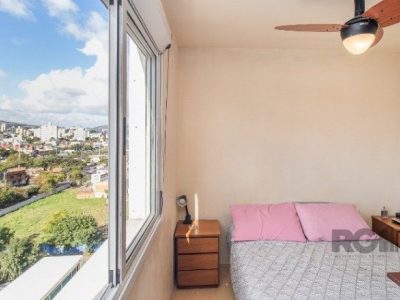 Apartamento à venda com 75m², 3 quartos, 1 suíte, 1 vaga no bairro Santana em Porto Alegre - Foto 13