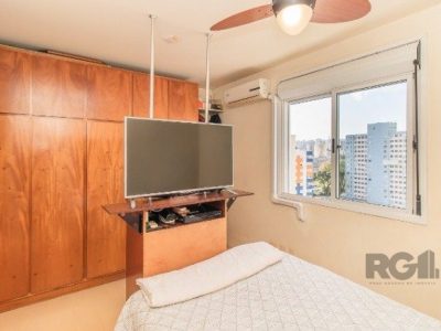 Apartamento à venda com 75m², 3 quartos, 1 suíte, 1 vaga no bairro Santana em Porto Alegre - Foto 14