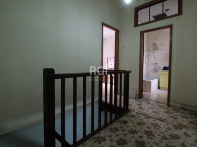 Casa à venda com 90m², 3 quartos, 2 vagas no bairro Higienópolis em Porto Alegre - Foto 9